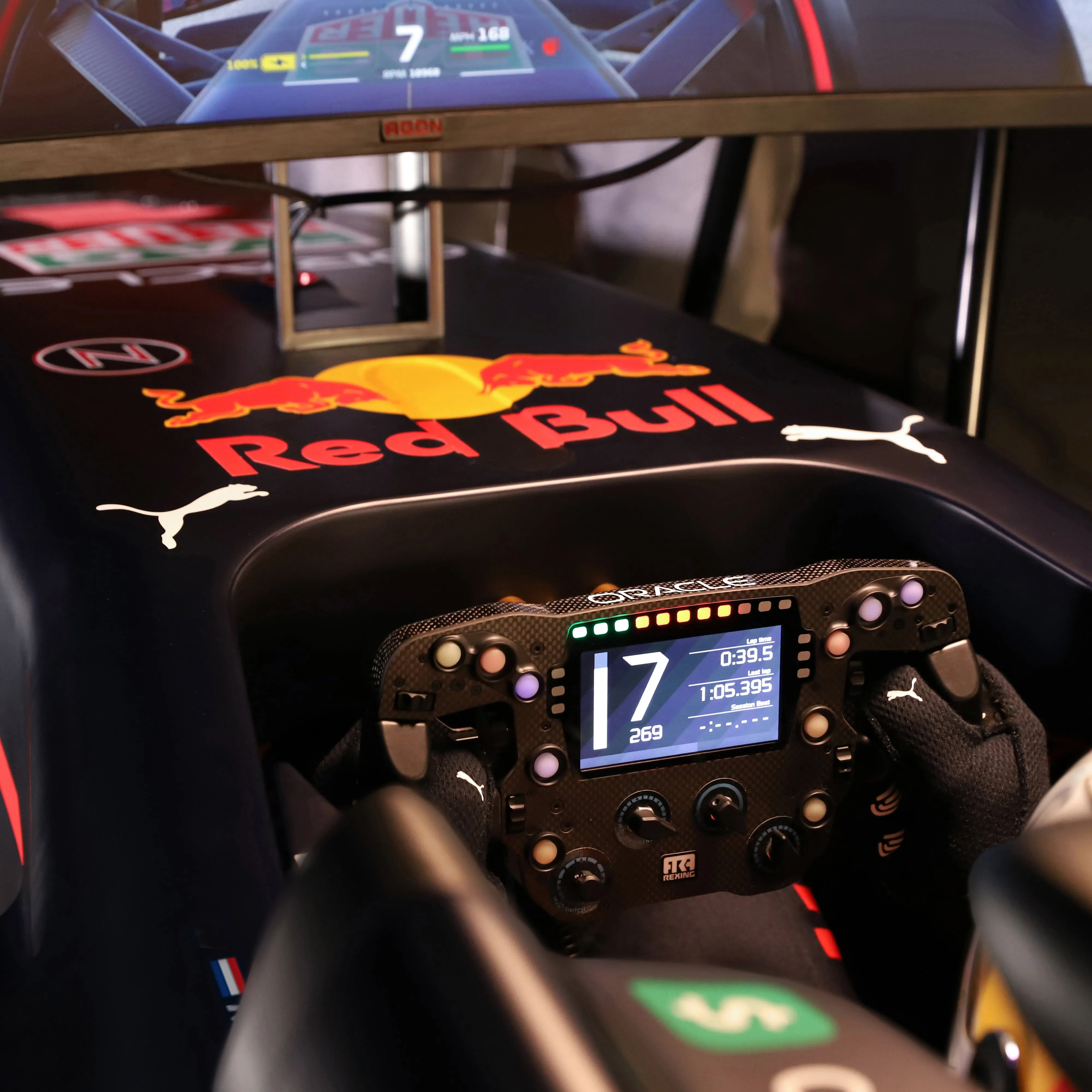 Official 2022 Oracle Red Bull Racing RB18 F1 Team Simulator - Championship Edition