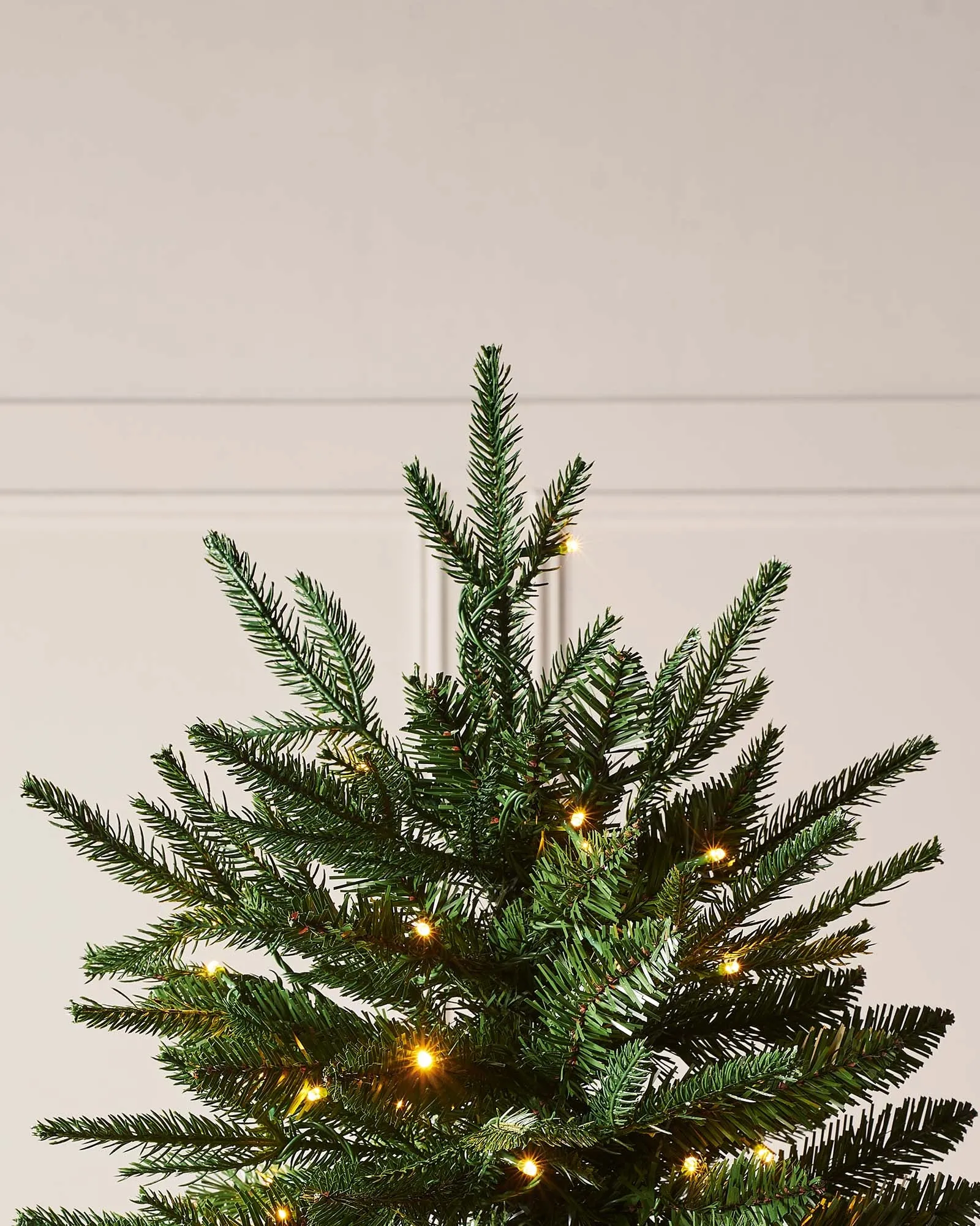 Pre-lit Grand Alaskan Fir Christmas Tree, Multi Colour, 5 ft