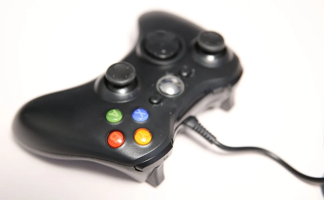 Wired Xbox 360 USB Game Pad Joysticks Controller For xBox 360 or PC Black